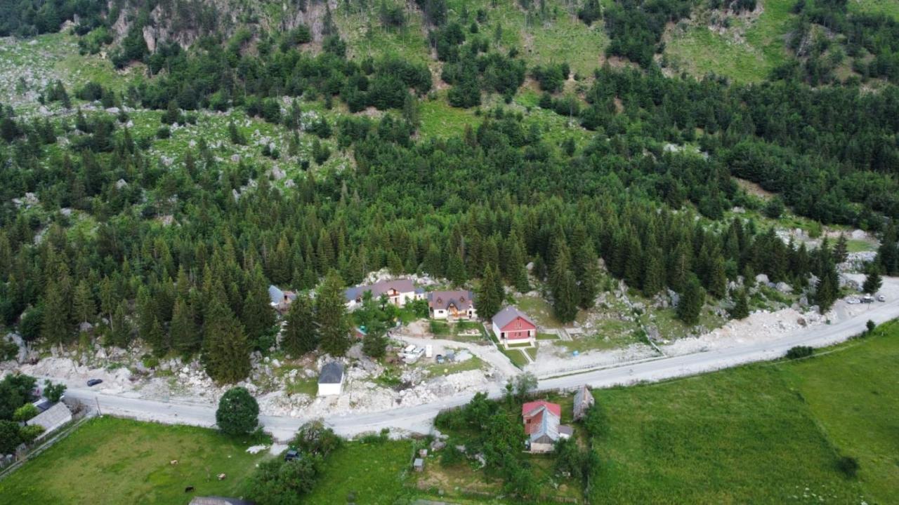 Bujtina Arlindi Bed & Breakfast วัลโบเนอ ภายนอก รูปภาพ