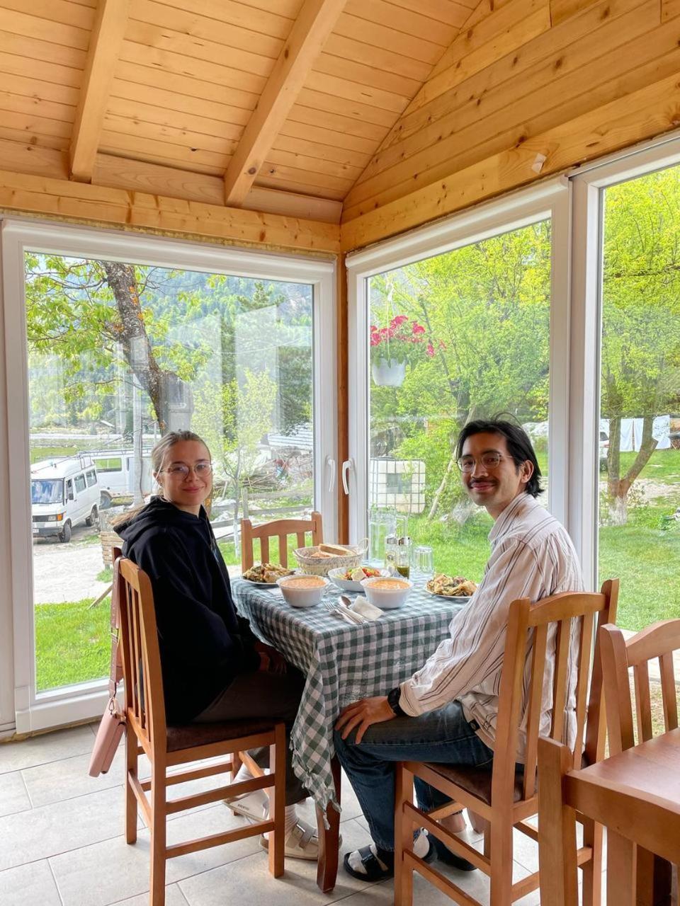 Bujtina Arlindi Bed & Breakfast วัลโบเนอ ภายนอก รูปภาพ
